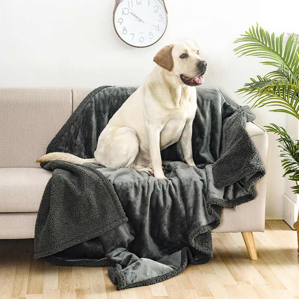 Waterproof Flannel Sherpa Fleece Thickened Dog Blanket