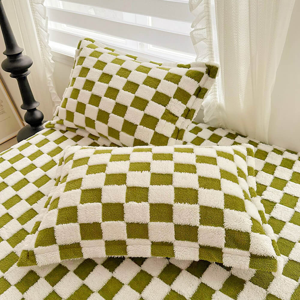 Premium Soft Checkerboard Plush Fitted Sheet Mattress Cover